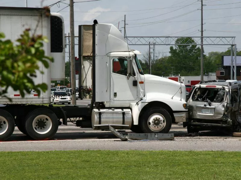 What You Need to Know Understanding Commercial Truck Accident Settlements?